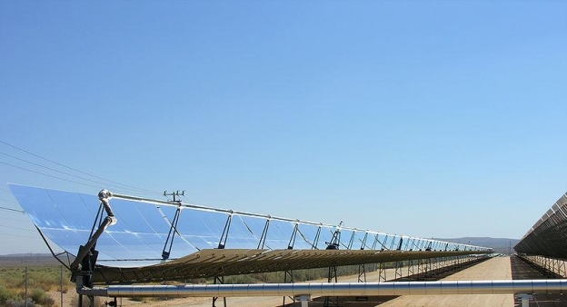 Файл:Parabolic trough solar thermal electric power plant 1.jpg